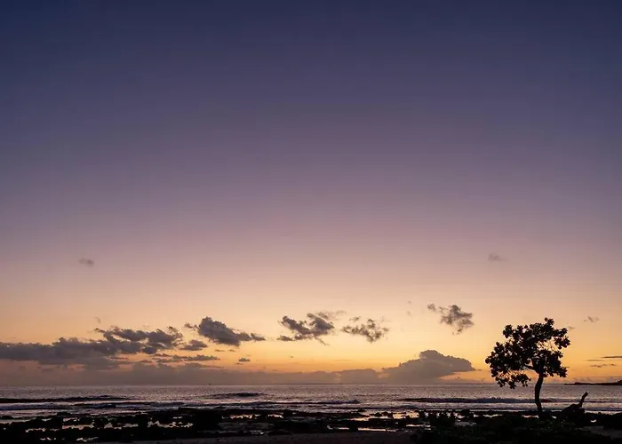 Unit A Kaiupoho - Island Elegance: Prime Spot